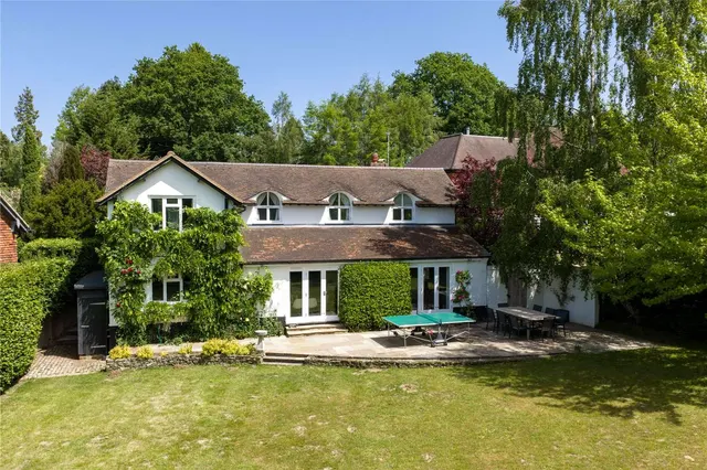 Photo 3 — Sutton Place, Abinger Hammer, Surrey, RH5 6RN