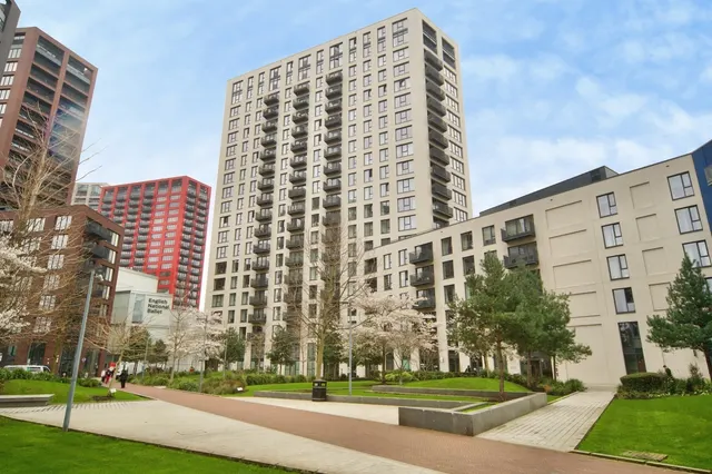Botanic Square, LONDON, London, E14, photo 1