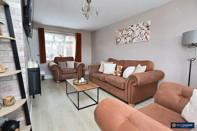 Willow Road, Nuneaton, CV10, photo 2
