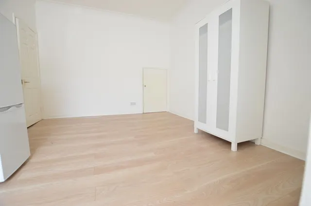 Hencroft Street South, Slough, SL1, photo 1