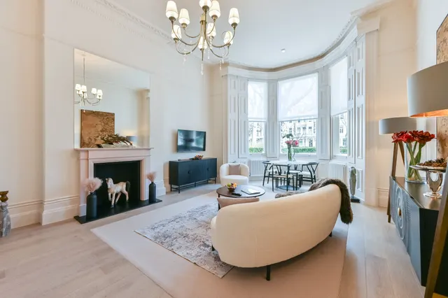 Flat 1, 65 Earls Court Square, London, photo 1