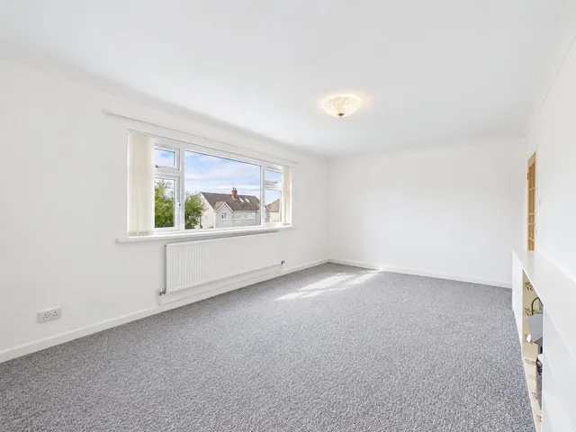 Heol Lewis, Rhiwbina, CF14, photo 3