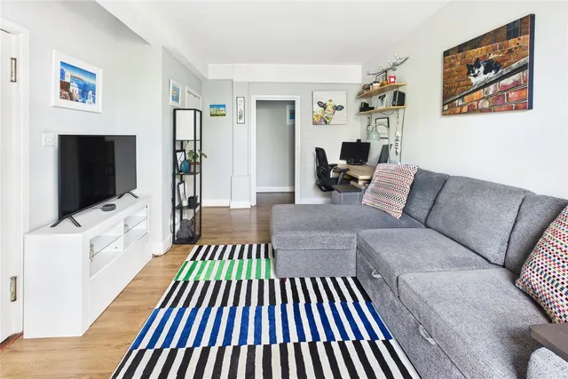 Streatham Hill, London, SW2, photo 1