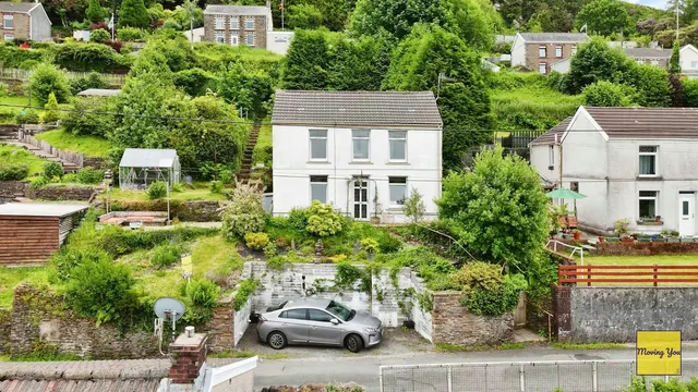 Dyffryn Road, Alltwen, Pontardawe, SA8, photo 1