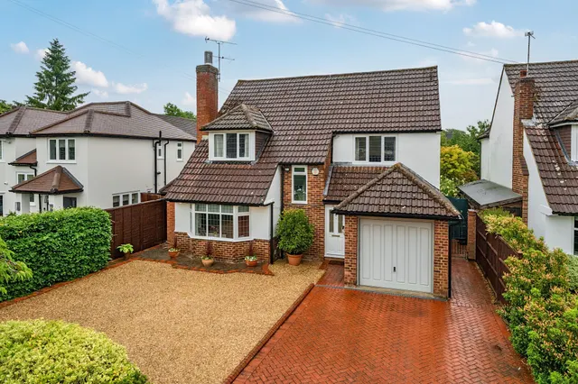 Latchmoor Way, Gerrards Cross, SL9, photo 1