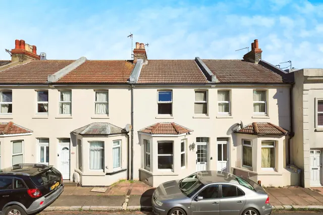 Leslie Street, Eastbourne, photo 1