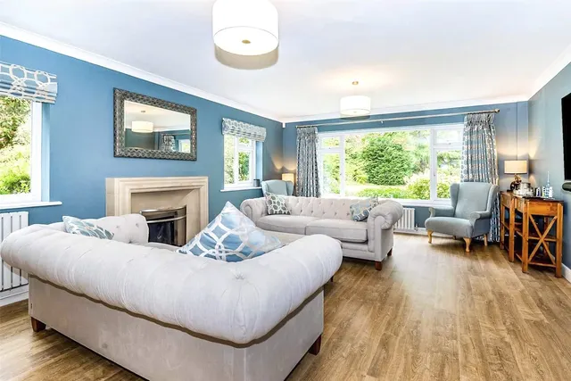 Photo 3 — Avenue Road, Fleet, Hampshire, GU51 4NG