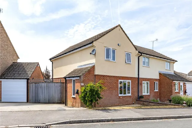Partridge Way, Cirencester, GL7, photo 1
