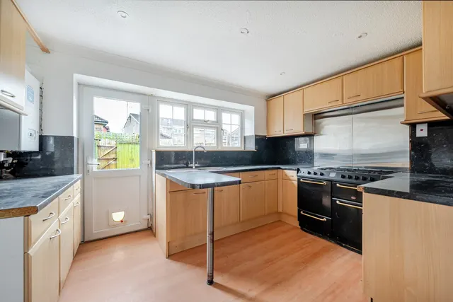 Wheatcroft Grove, Kent, ME8, photo 1