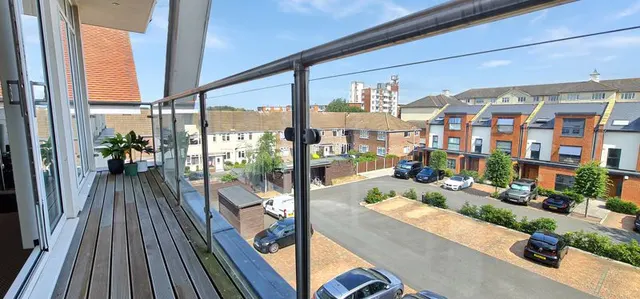 Photo 3 — Imperial Avenue, Chalkwell, Essex, SS0 8FL