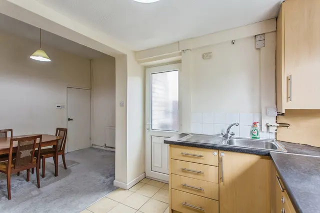 Broughton Street, Preston, photo 1