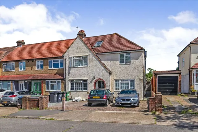 Church Rise, Chessington, KT9, photo 1