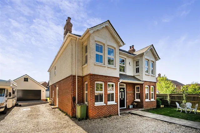 Brook Lane, Warsash, photo 1