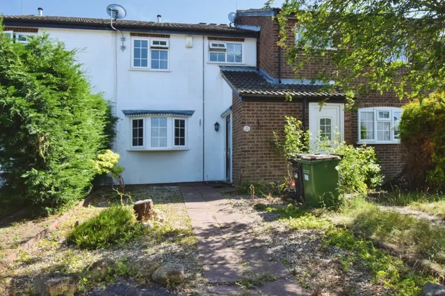 Burton Close, Oadby, Leicester, photo 1