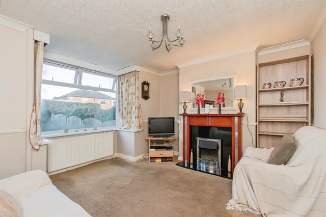 Redhill Drive, Castleford, photo 1