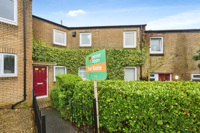 Llys-Uchaf Swansea, SA7, photo 1