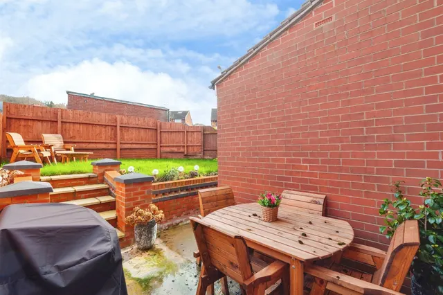 Photo 3 — Crosland Terrace, Helsby, Frodsham