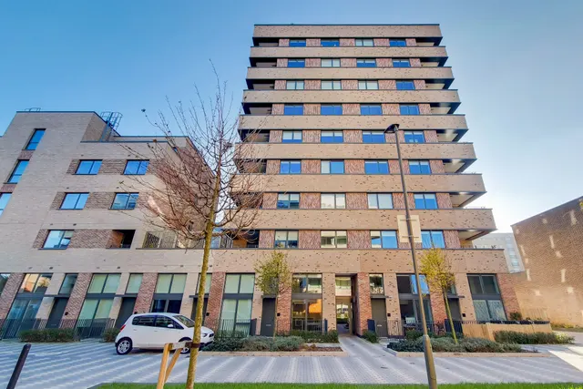 Photo 3 — Flat 3, Galleon Court, Charter Place, Hounslow
