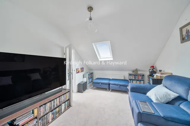 Photo 2 — Ellesmere Road, Chiswick, London, W4