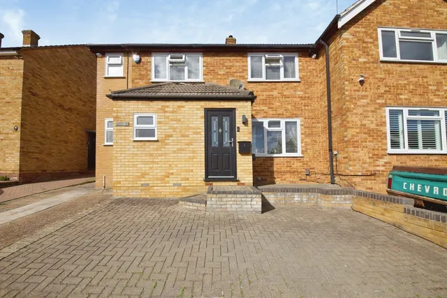 Archway, Romford, RM3, photo 1
