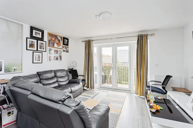 Photo 2 — Pullman Avenue, Haywards Heath