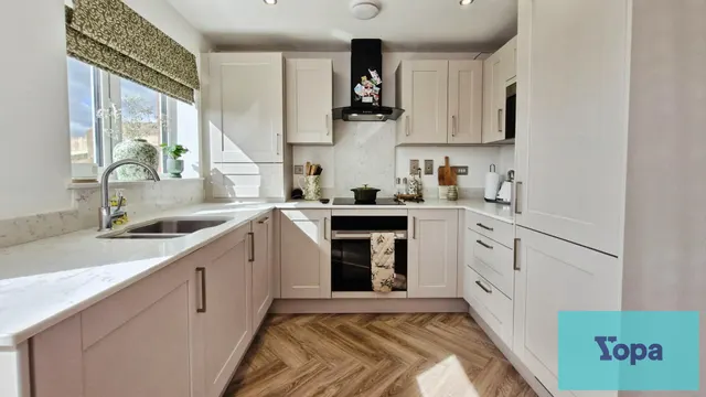 William Venables Drive, Telford, TF2, photo 2