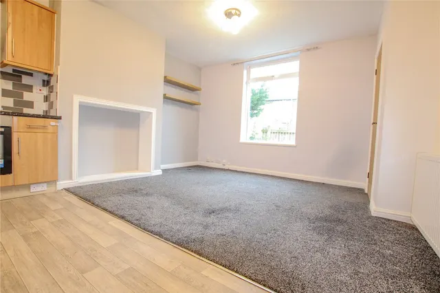 Brook Street, Moldgreen, HD5, photo 2