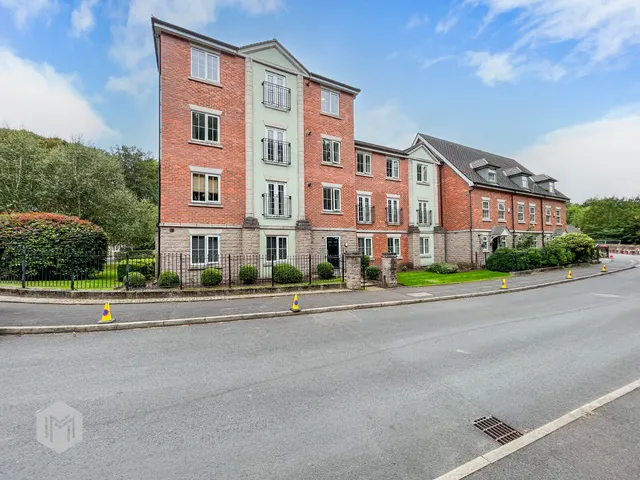 Temple Road, Bolton, BL1 8DX, photo 1