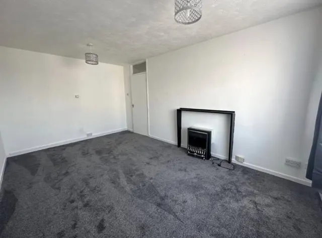 South Street, Gosport, PO12, photo 3
