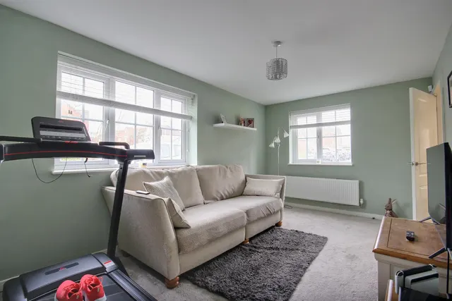 Photo 2 — Wheatley Drive, Cottingham
