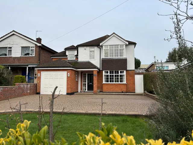 4 bedroom house — Belswains Lane, Hemel Hempstead, HP3 9UZ