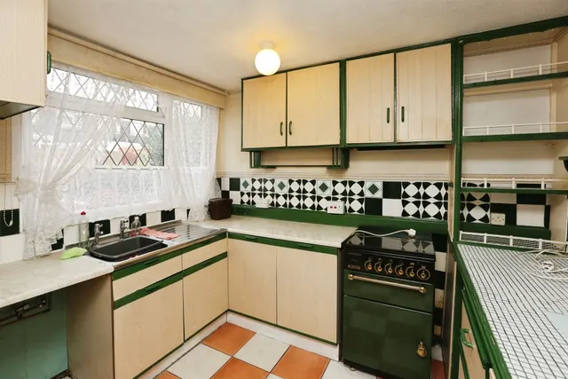 Arnheim Road, Southampton, SO16, photo 3