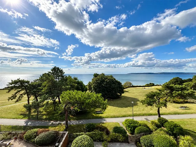 West Cliff Gardens, Bournemouth, BH2, photo 1