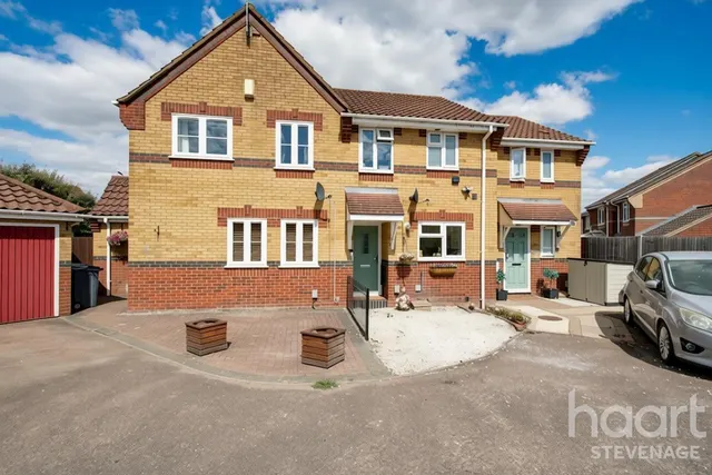 Augustus Gate, Stevenage, SG2, photo 1