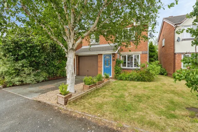 Farleigh Close, Westhoughton, BL5, photo 1