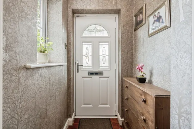Farleigh Close, Westhoughton, BL5, photo 3