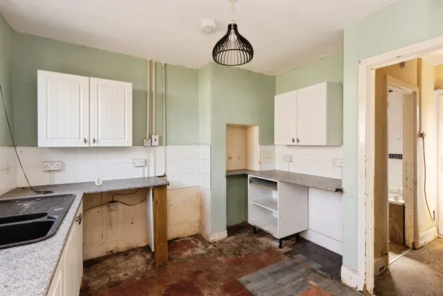 First Avenue, Dursley, GL11, photo 2