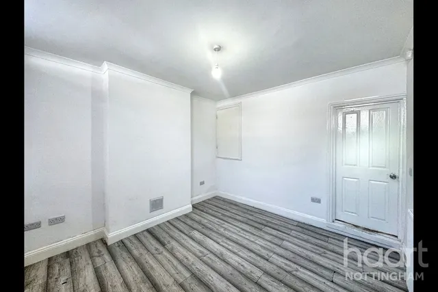 Worksop Road, Nottingham, NG3, photo 2