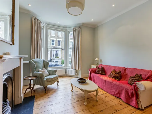 Minford Gardens, London, W14, photo 2