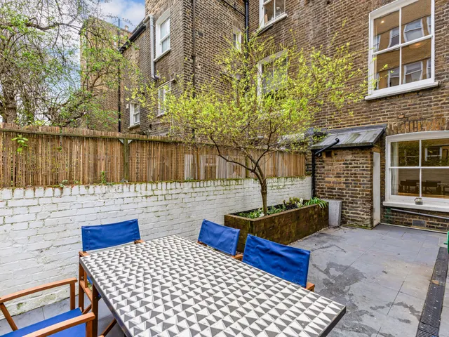 Minford Gardens, London, W14, photo 3