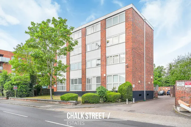 Menthone Place, Hornchurch, RM11 1BA, photo 1
