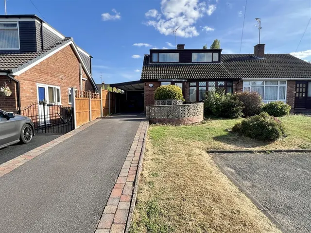 Rose Avenue, Kingswinford, DY6 8LE, photo 1