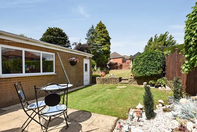 Photo 3 — Johns Avenue, LOFTHOUSE, Wakefield WF3 3LU