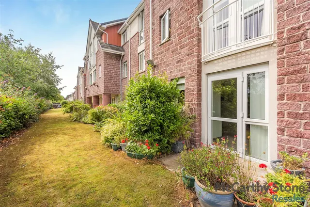 Chester Road, Little Sutton, CH66, photo 2