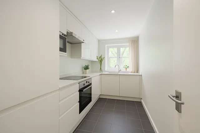 Photo 3 — Brompton Park Crescent, Fulham, London, SW6