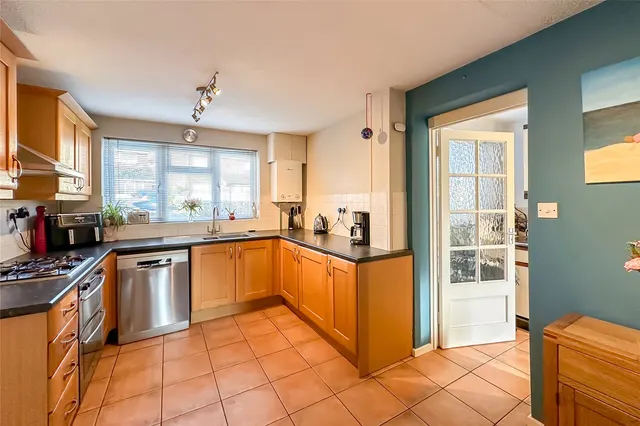 Photo 2 — Welbeck Rise, Harpenden, Hertfordshire, AL5 1RT