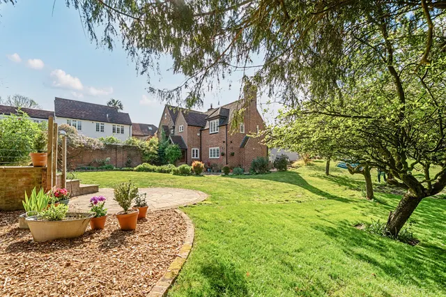 Berghers Hill, Wooburn Green, HP10, photo 1