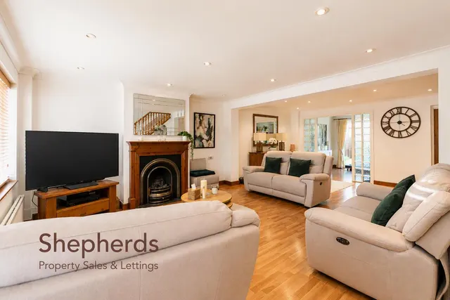 Perrysfield Road, Cheshunt, EN8, photo 2