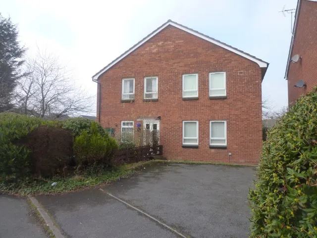 Cromer Drive, Crewe, Cheshire, photo 1