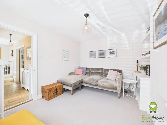 St. Pauls Road, Basingstoke, RG22, photo 3